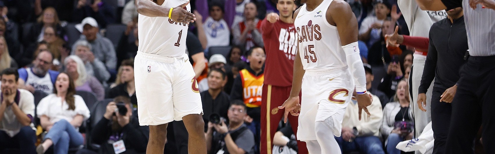 九游入口-米切尔：哈登提升队友的能力让我解脱 我可以蹲底角&amp;让他掌控比赛