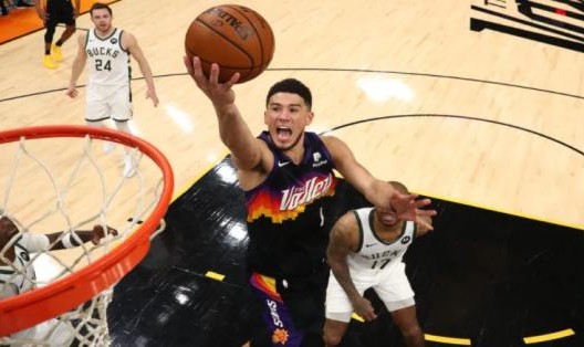 九游APP-总决赛空砍群群主！拼尽全力的布克急需队友支援