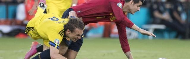 西班牙队果然如期待的失望，恩里克换人如儿戏